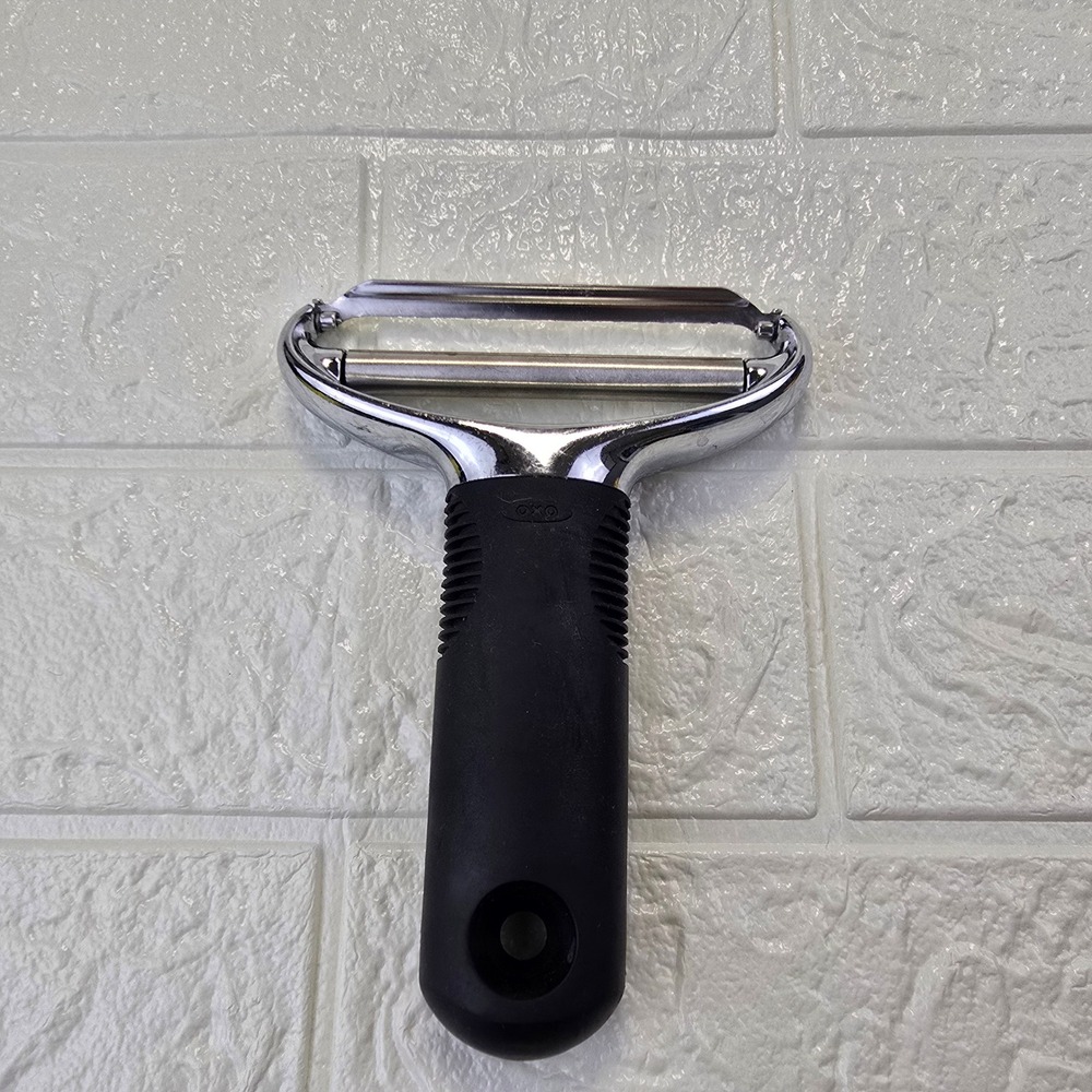 OXO Good Grips Y-Peeler Vegetable‎ Fruit Silver Black Stainless Steel Blade